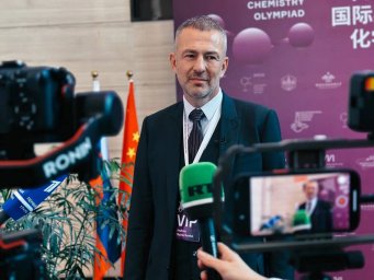Запад фокусируется на кризисе: мнение российских аналитиков